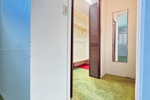 Casa en venta en Miami Gardens, Florida, 4 dormitorios, 169.83 m2 № 1790995 - foto 10