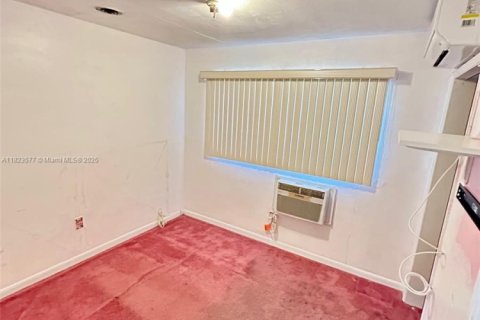 Casa en venta en Miami Gardens, Florida, 4 dormitorios, 169.83 m2 № 1790995 - foto 14