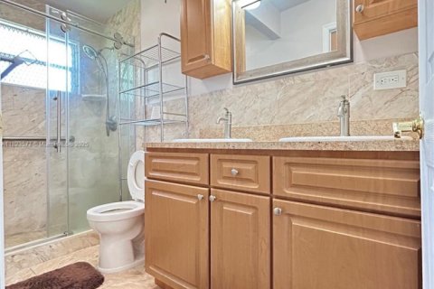 Casa en venta en Miami Gardens, Florida, 4 dormitorios, 169.83 m2 № 1790995 - foto 12
