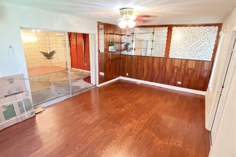 Casa en venta en Miami Gardens, Florida, 4 dormitorios, 169.83 m2 № 1790995 - foto 8