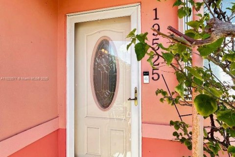 Casa en venta en Miami Gardens, Florida, 4 dormitorios, 169.83 m2 № 1790995 - foto 20