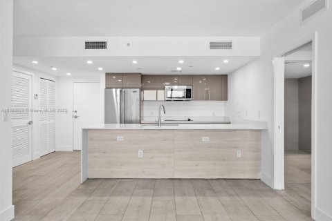 Condo in North Miami Beach, Florida, 2 bedrooms  № 1811623 - photo 6