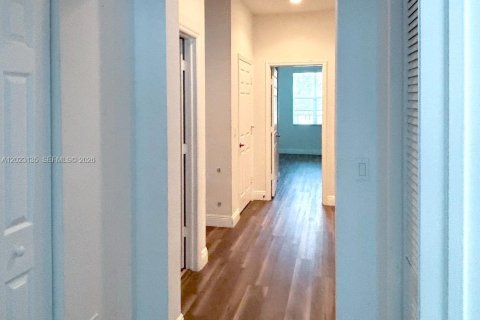 Townhouse in Miramar, Florida 3 bedrooms, 155.33 sq.m. № 2086998 - photo 25