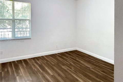 Townhouse in Miramar, Florida 3 bedrooms, 155.33 sq.m. № 2086998 - photo 21