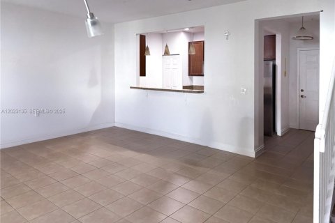 Townhouse in Miramar, Florida 3 bedrooms, 155.33 sq.m. № 2086998 - photo 14