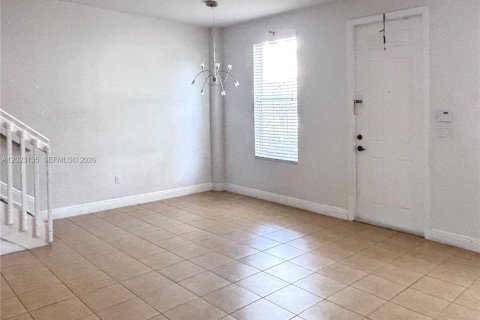 Townhouse in Miramar, Florida 3 bedrooms, 155.33 sq.m. № 2086998 - photo 15