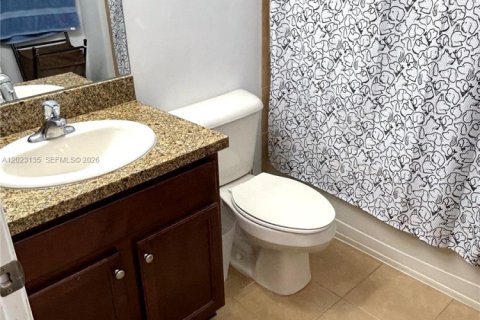 Townhouse in Miramar, Florida 3 bedrooms, 155.33 sq.m. № 2086998 - photo 19