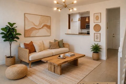 Townhouse in Miramar, Florida 3 bedrooms, 155.33 sq.m. № 2086998 - photo 4