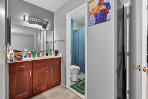 Copropriété à vendre à Pembroke Pines, Floride: 3 chambres, 136.75 m2 № 2020012 - photo 18