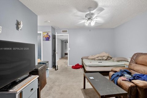 Copropriété à vendre à Pembroke Pines, Floride: 3 chambres, 136.75 m2 № 2020012 - photo 17