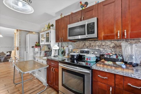 Copropriété à vendre à Pembroke Pines, Floride: 3 chambres, 136.75 m2 № 2020012 - photo 5