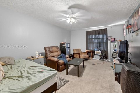 Copropriété à vendre à Pembroke Pines, Floride: 3 chambres, 136.75 m2 № 2020012 - photo 16