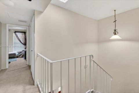 Copropriété à vendre à Pembroke Pines, Floride: 3 chambres, 136.75 m2 № 2020012 - photo 15