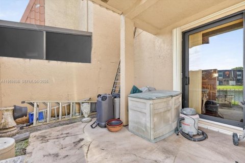 Copropriété à vendre à Pembroke Pines, Floride: 3 chambres, 136.75 m2 № 2020012 - photo 24