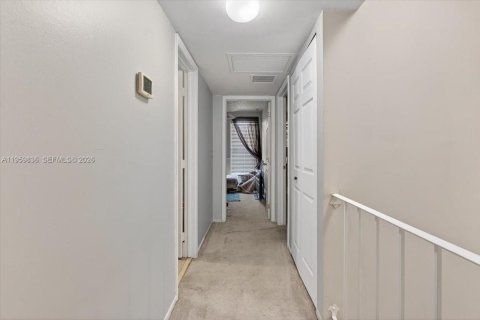 Copropriété à vendre à Pembroke Pines, Floride: 3 chambres, 136.75 m2 № 2020012 - photo 19