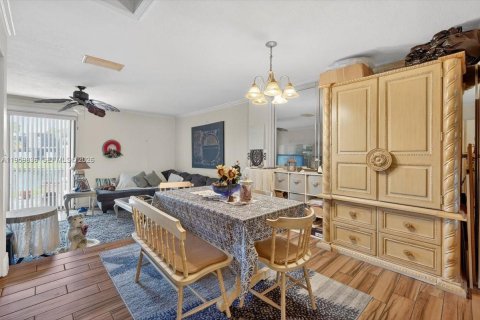 Copropriété à vendre à Pembroke Pines, Floride: 3 chambres, 136.75 m2 № 2020012 - photo 8