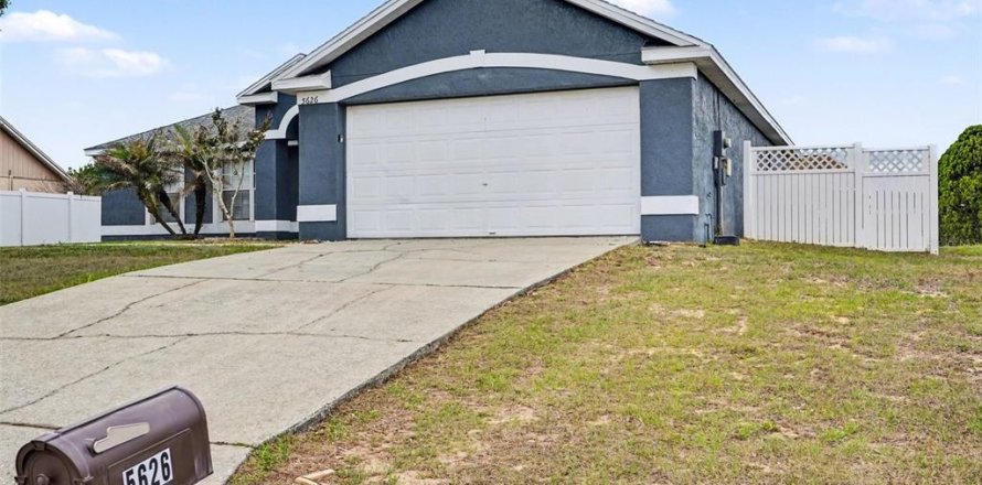 Casa en Davenport, Florida 3 dormitorios, 156.54 m2 № 2126612