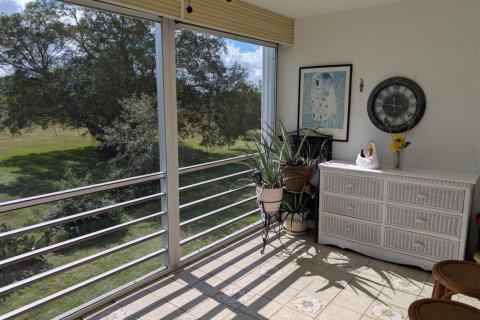 Condo in Deerfield Beach, Florida, 2 bedrooms № 2258172 - photo 2