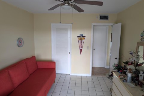 Condo in Deerfield Beach, Florida, 2 bedrooms № 2258172 - photo 7