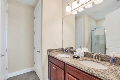 Villa ou maison à louer à Kissimmee, Floride: 8 chambres, 316.98 m2 № 2218158 - photo 18