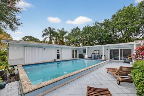 House in Homestead, Florida 4 bedrooms, 193.61 sq.m. № 2067030 - photo 11