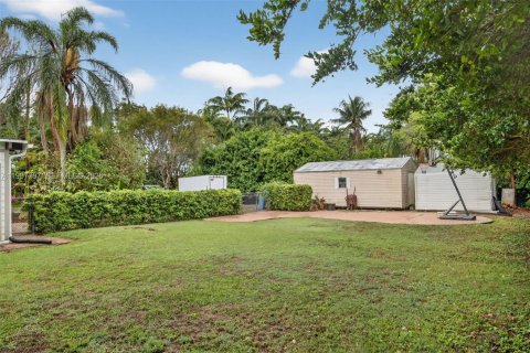 House in Homestead, Florida 4 bedrooms, 193.61 sq.m. № 2067030 - photo 12