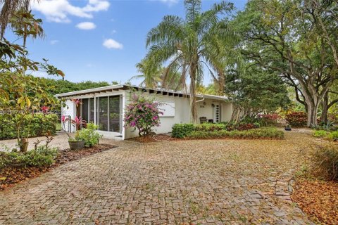 House in Homestead, Florida 4 bedrooms, 193.61 sq.m. № 2067030 - photo 2