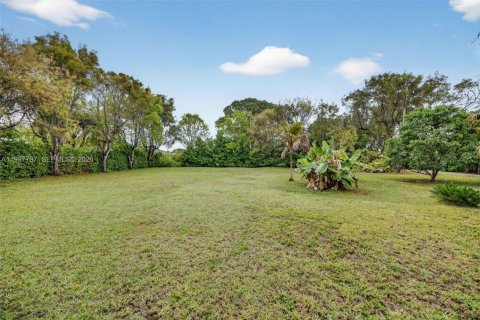 House in Homestead, Florida 4 bedrooms, 193.61 sq.m. № 2067030 - photo 5