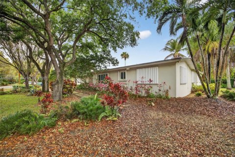 House in Homestead, Florida 4 bedrooms, 193.61 sq.m. № 2067030 - photo 4