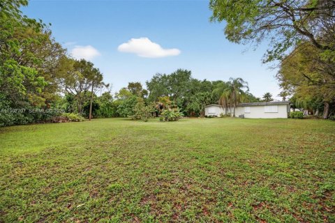 House in Homestead, Florida 4 bedrooms, 193.61 sq.m. № 2067030 - photo 7