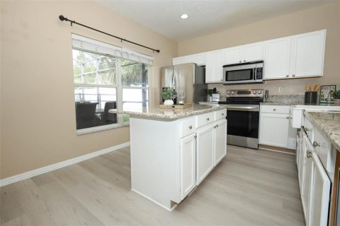 House in Orlando, Florida 4 bedrooms, 177.35 sq.m. № 1872895 - photo 16