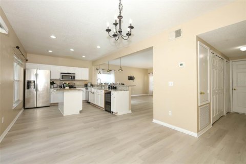 House in Orlando, Florida 4 bedrooms, 177.35 sq.m. № 1872895 - photo 21