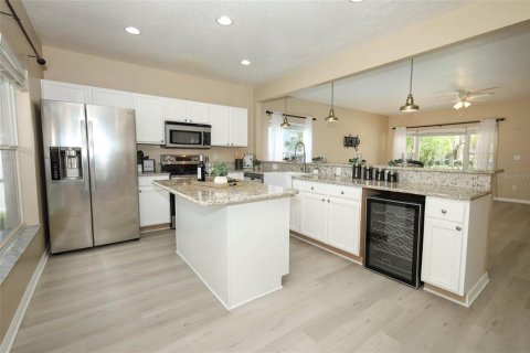 House in Orlando, Florida 4 bedrooms, 177.35 sq.m. № 1872895 - photo 20