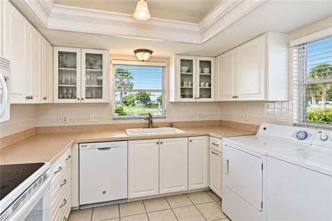 Condo in Bradenton, Florida, 2 bedrooms  № 2414097 - photo 10