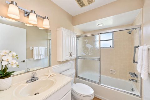 Condo in Bradenton, Florida, 2 bedrooms  № 2414097 - photo 28