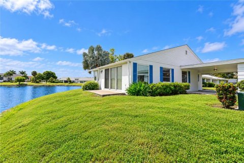 Condo in Bradenton, Florida, 2 bedrooms  № 2414097 - photo 29