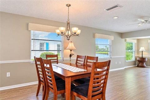 Condo in Bradenton, Florida, 2 bedrooms  № 2414097 - photo 13