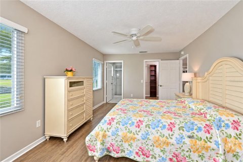 Condo in Bradenton, Florida, 2 bedrooms  № 2414097 - photo 23
