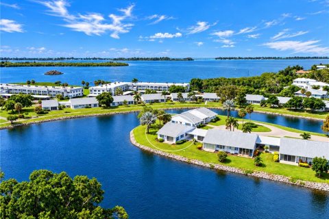 Condo in Bradenton, Florida, 2 bedrooms  № 2414097