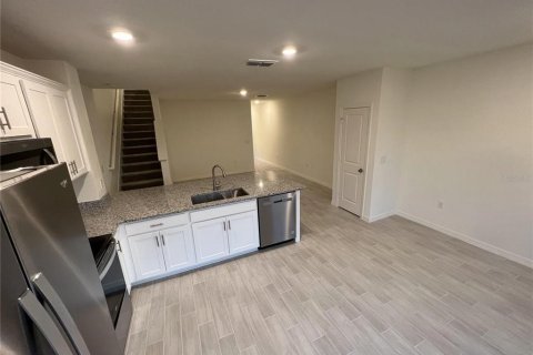 Снять в аренду таунхаус в Дэвенпорт, Флорида 3 спальни, 134.34м2, № 1759384 - фото 2