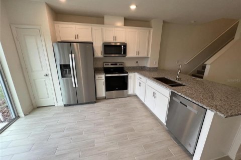 Снять в аренду таунхаус в Дэвенпорт, Флорида 3 спальни, 134.34м2, № 1759384 - фото 9