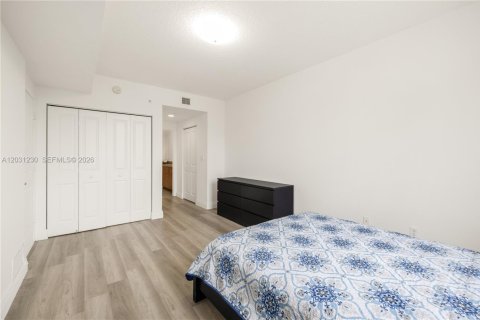 Copropriété à louer à Miami, Floride: 3 chambres, 106.47 m2 № 2192661 - photo 10