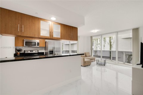 Copropriété à louer à Miami, Floride: 3 chambres, 106.47 m2 № 2192661 - photo 4