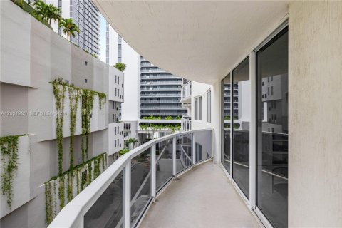 Copropriété à louer à Miami, Floride: 3 chambres, 106.47 m2 № 2192661 - photo 15