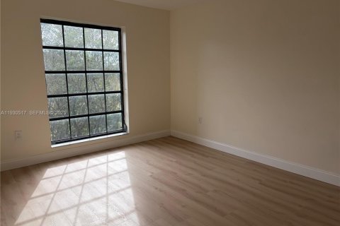 Condominio en alquiler en Lauderhill, Florida, 2 dormitorios, 100.8 m2 № 1989225 - foto 6