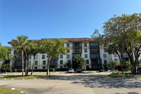 Condominio en alquiler en Lauderhill, Florida, 2 dormitorios, 100.8 m2 № 1989225 - foto 17