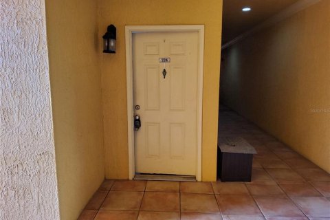 Copropriété à vendre à Tampa, Floride: 2 chambres, 105.91 m2 № 2330640 - photo 2