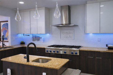 Copropriété à vendre à Hollywood, Floride: 3 chambres, 248.14 m2 № 2010600 - photo 13