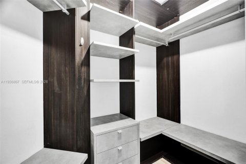 Купить кондоминиум в Майами, Флорида 2 спальни, 107.02м2, № 2053669 - фото 21