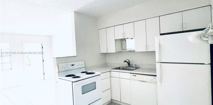 Apartment in Fort Lauderdale, Florida 1 bedroom, 65.03 sq.m. № 1807723